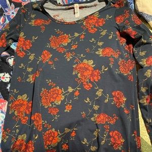 Lularoe Long sleeve top.